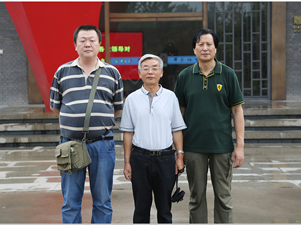 东北师范大学刘文达教授、知名开元平台-开元（中国）一站式服务平台
家李东江教授与总经理傅绍相在一起