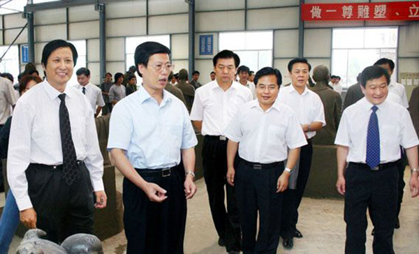 中央政治局常委、国务院副总理张高丽莅临华艺开元平台-开元（中国）一站式服务平台
视察指导，傅绍相总经理介绍开元平台-开元（中国）一站式服务平台
艺术