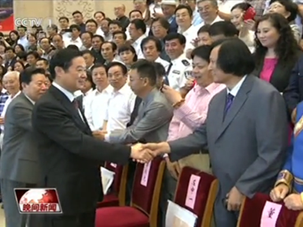 2016年6月13日至15日，中国民间文艺家协会第九次全国代表大会在北京京西宾馆隆重举行，中央政治局委员、书记处书记，中宣部部长刘奇葆，中国文联主席孙家正，中国民间文艺家协会主席潘鲁生等各级领导参加。华艺开元平台-开元（中国）一站式服务平台
董事长傅绍相参加代表大会，并与刘奇葆部长亲切握手。