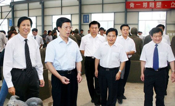 中央政治局常委、国务院副总理张高丽莅临华艺开元平台-开元（中国）一站式服务平台
视察指导，傅绍相总经理介绍开元平台-开元（中国）一站式服务平台
艺术